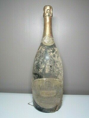 RARE 1973 #champagne MAGNUM (1,5 l) "LE PREMIER" HENRIOT REIMS Avec sa poussière: 95,00 EUR (0 Enchères) Date de fin: samedi sept.-19-2020 14:40:59 CEST Enchérir | Ajouter à vos Affaires à suivre dlvr.it/RgV866