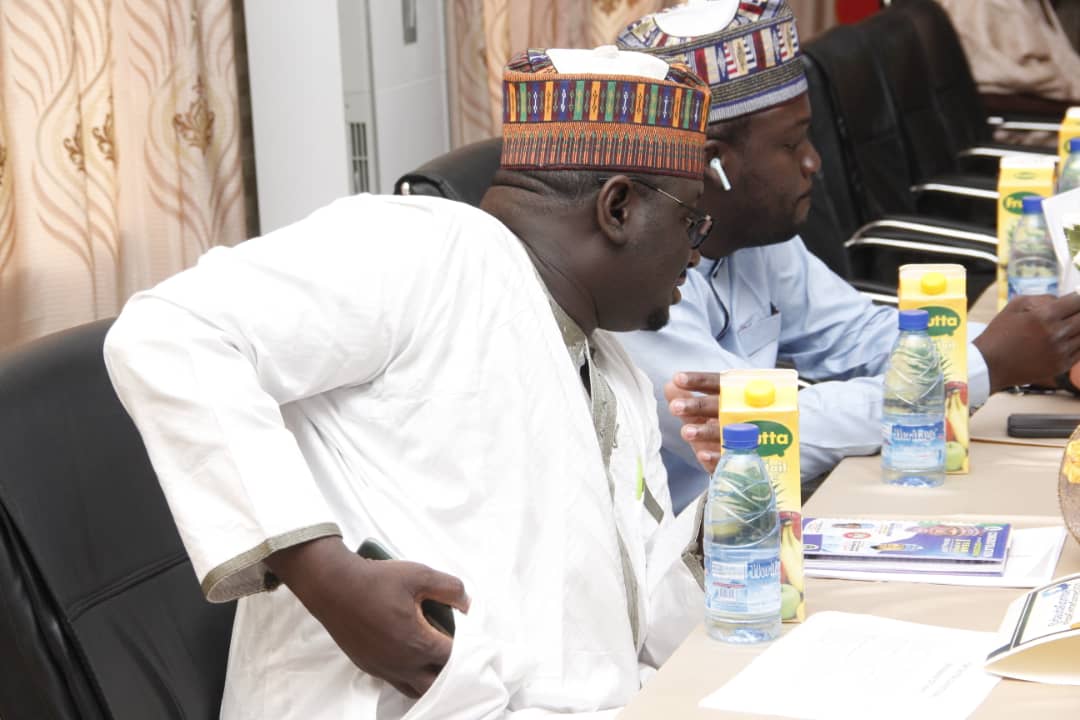 Idriss_Najeb's tweet photo. The Man Himself @DaudaGombe C.E.O #NEYIF Congratulations
Award of EXCELLENCE, presented To Dr Muhammad Goje As a #YOUTH_AMBASSADOR
Selfless Service Towards The Development Of Youth In Yobe State, Thanks u So much Sir We Really Appreciate Your Effort ๐#YobeTwitterConnect 2020 https://t.co/q6JSpoE8Ei