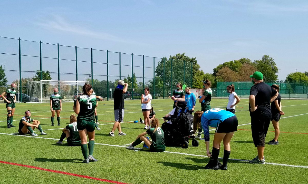 bradleyct99's tweet photo. Congratulations Mason! ⚽️⚽️ to 1 win over Lebanon. Shout out to the Seniors.💚💚 A special day for you. You are all awesome! ✌😁✌ @Mason_W_Soccer @MHSComets https://t.co/M6LICZanRN