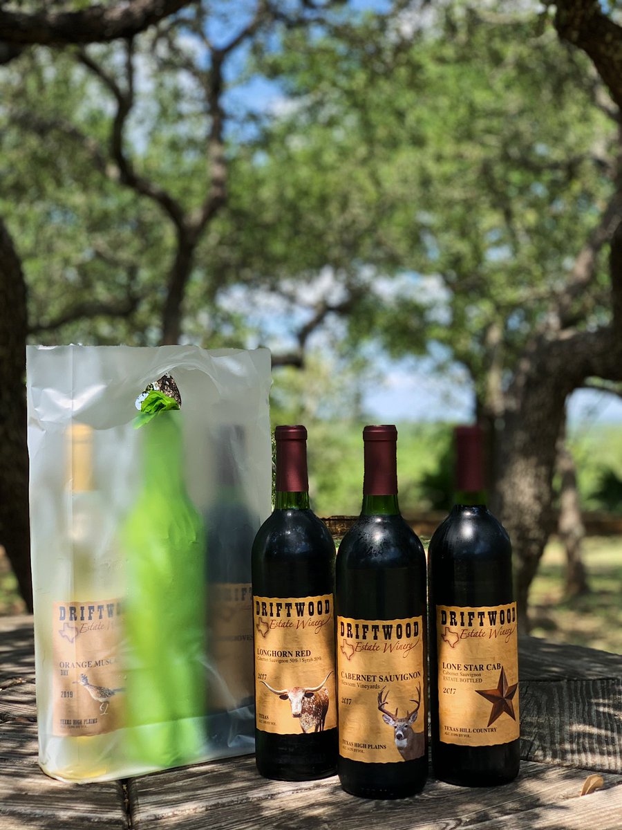 DoubleGoldCab's tweet photo. Wine Club Members! ⭐️ Your September shipments are available for pick up 🙌🏻🍷 

We unfortunately can not legally offer you a complimentary tasting at this time, but we have several different pick-up specials for when you arrive! 🥂 We look forward to seeing you soon! #txwine https://t.co/LrCInRKu0w