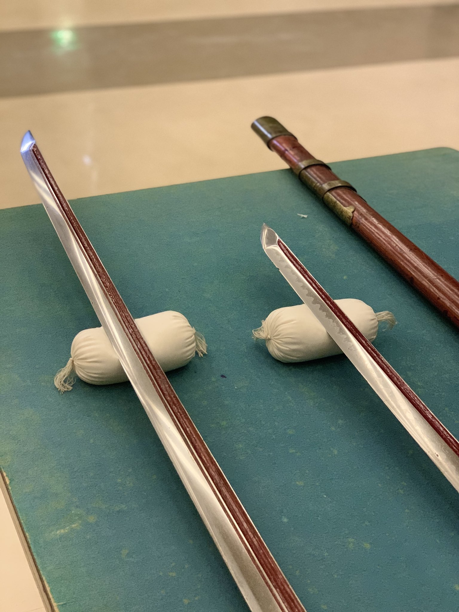 熱田神宮 公式 Atsutajingu 初めてのツーショットです 太郎太刀 次郎太刀