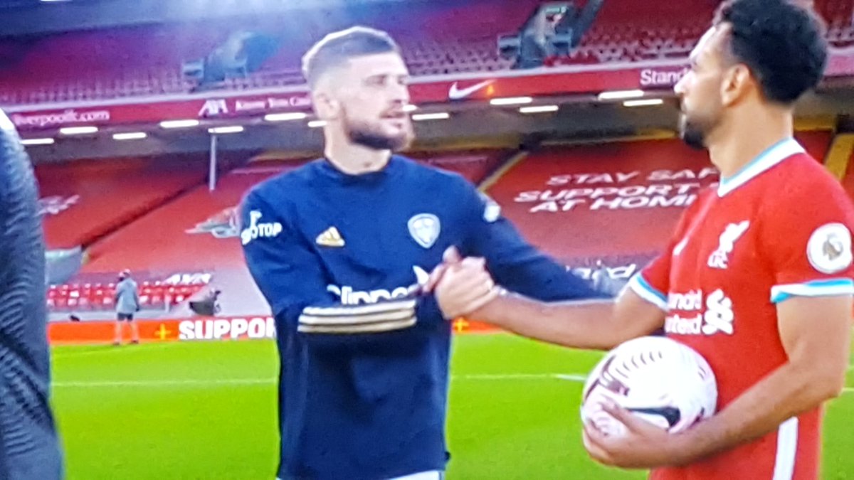 Dlaczego kocham <a href="/premierleague/">Premier League</a> a no właśnie dlatego, że daje tak cudowne emocje jak te w meczu #LIVLEE 
Wielkie brawa dla <a href="/Cli5hy/">Mateusz Klich blue_tick</a> za piękną bramkę...szkoda, że nie dała remisu.