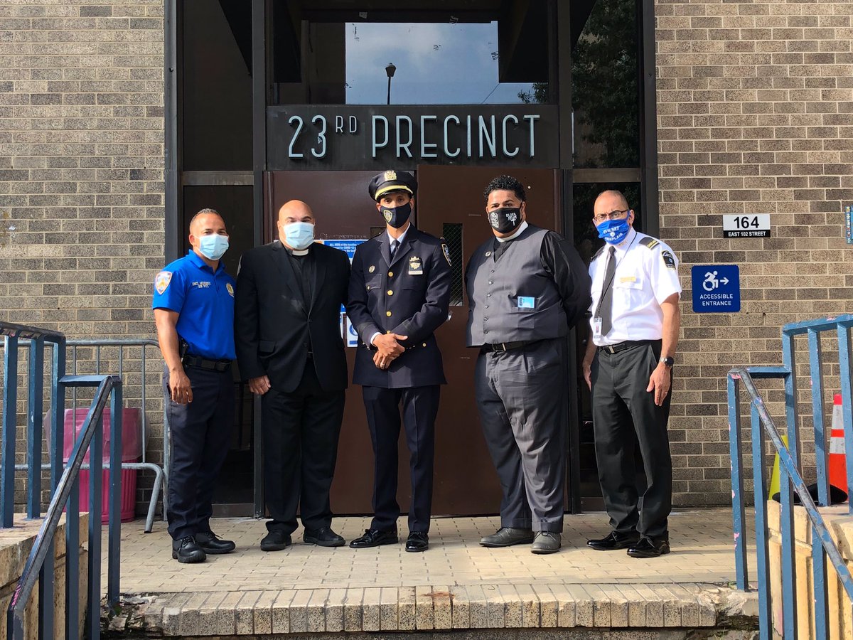 macedonia106's tweet photo. Happy to be part of the 23rd precinct 9-11 Memorial service. We will never forget! Prayers go out for comfort, strength, peace and security to all the family members and friends of our fallen heroes. We pray for physical healing for those who are still sick by the affects of 9-11 https://t.co/rI1z26J3kE