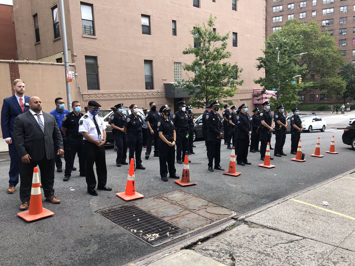 macedonia106's tweet photo. Happy to be part of the 23rd precinct 9-11 Memorial service. We will never forget! Prayers go out for comfort, strength, peace and security to all the family members and friends of our fallen heroes. We pray for physical healing for those who are still sick by the affects of 9-11 https://t.co/rI1z26J3kE