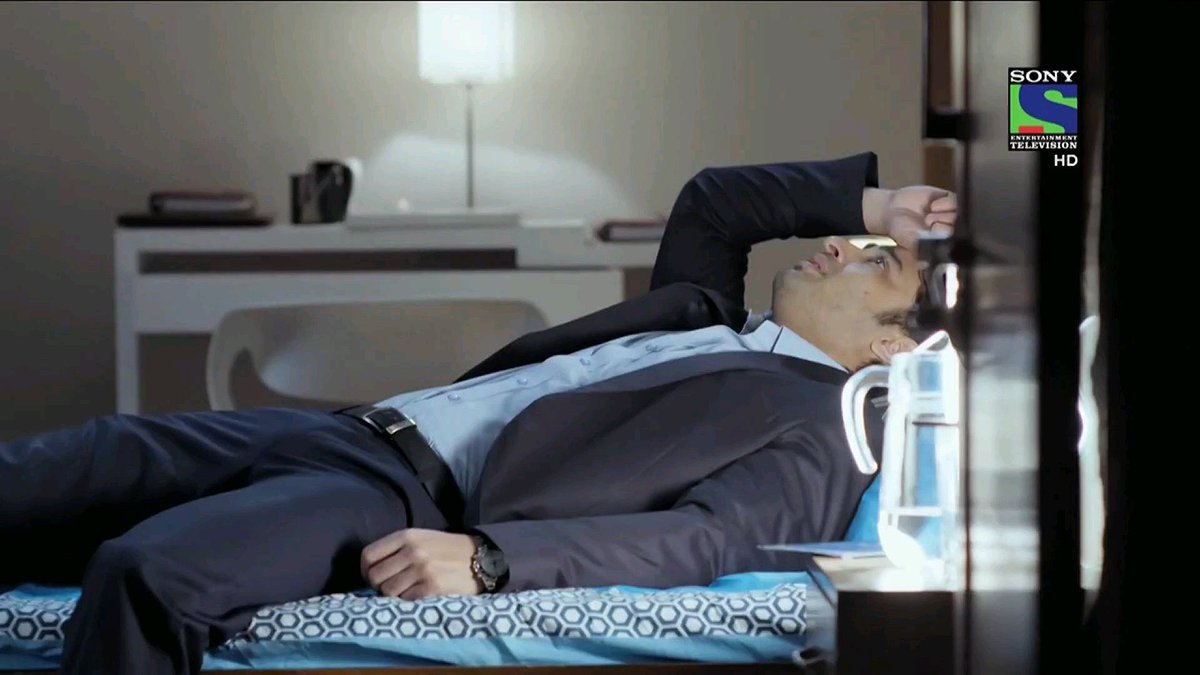 dreamee_'s tweet photo. Mr.Sheikh u were phenomenal in this entire sequence
Ur intensity legit gives goosebumps everytime 
Definitely u pulled out that pain that helplessness that restlessness that drunk state like a pro with those amazing dialogues &amp; ur breathtaking eyes!
#4yearsofdevkideewangi https://t.co/sDgAaEJJzO