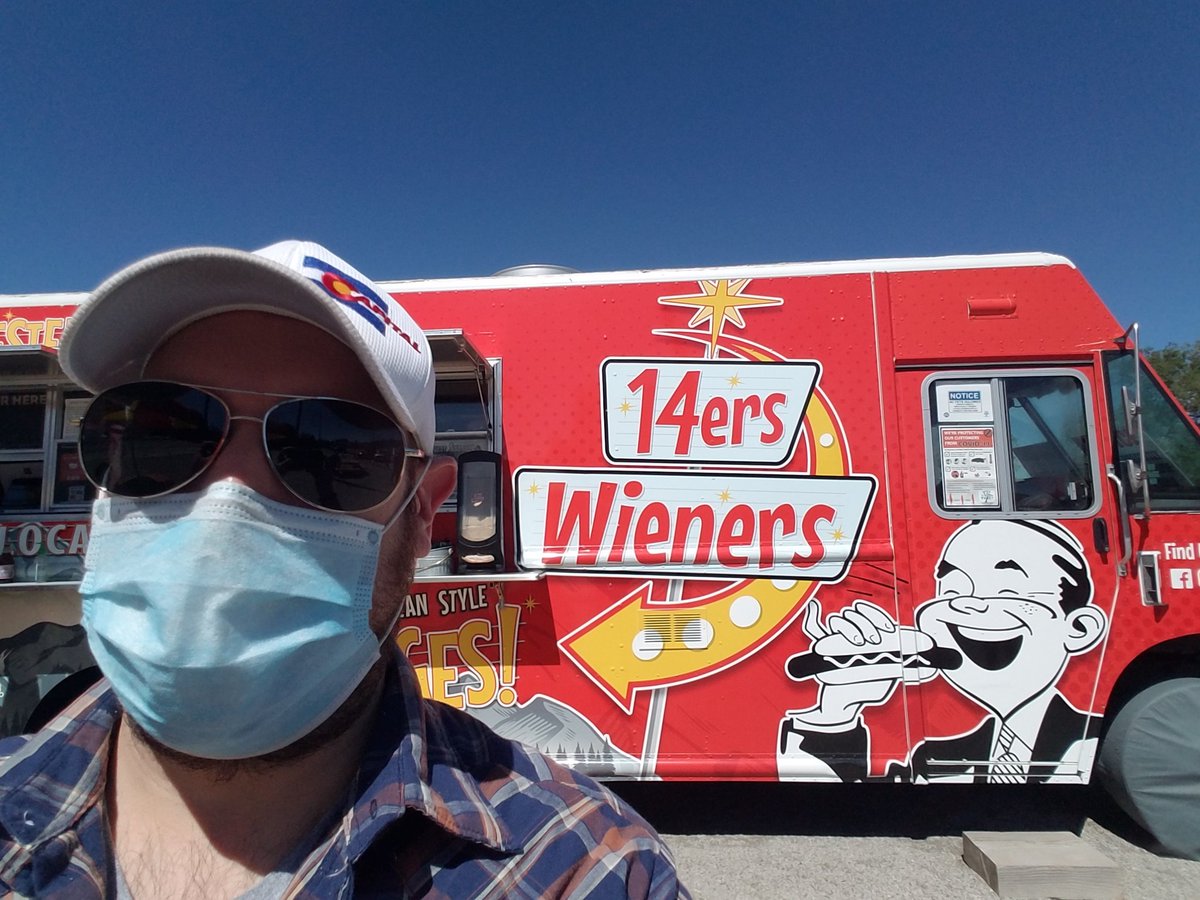 EvilBill_wx's tweet photo. 14ners Wieners time! #salida #coloraro #14nerswieners https://t.co/pm1K95BnMd