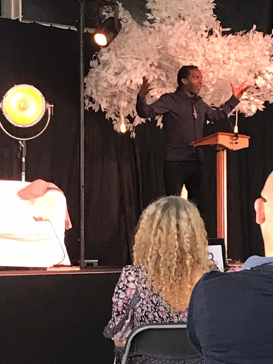 Chiswick School English Department tweet media