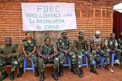 MaishaRdc's tweet photo. #ITURI_RDC: Une nouvelle Milice vient de naître à #BUNIA, dont le nom est #FDBC (Force de Défense contre la Balkanisation du Congo).Tous leurs élements sont munis des armes, bottines, la tenue et des bérets semblables aux #FARDC.@afrikarabia @madiata @JJPWondo @TimTshao2015 https://t.co/DKRm4tEVPF