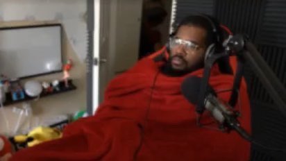 Nanogenix's tweet photo. Me finding out there’s no LR Kid Buu this celebration 

Vs

Me finding out LR MAJIN VEGETA IS GETTING A SUPER ATTACK REWORK WHAT??????? https://t.co/NlEyN1UCYS