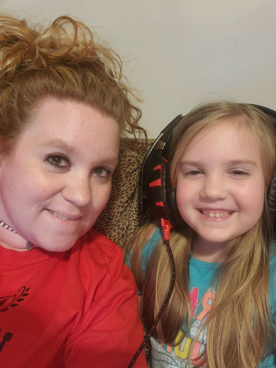 vanessadilly's tweet photo. Don't post my kids on social media often. But doesn't Punk look happy?! She was "watching" Freerides steam. And when I knew it was safe for her to listen, I let her do that too. ❤ #FreeRideGames #notagamer #butiliketowatchfreeridegames @games_ride https://t.co/OvWsSuLB38