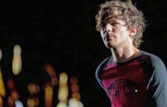 TeamPromoLouis's tweet photo. As promised here’s a Louis unseen! Keep tweeting either #TeamKillMyMind or #TeamAlwaysYou ! https://t.co/b2xf5GSsCs