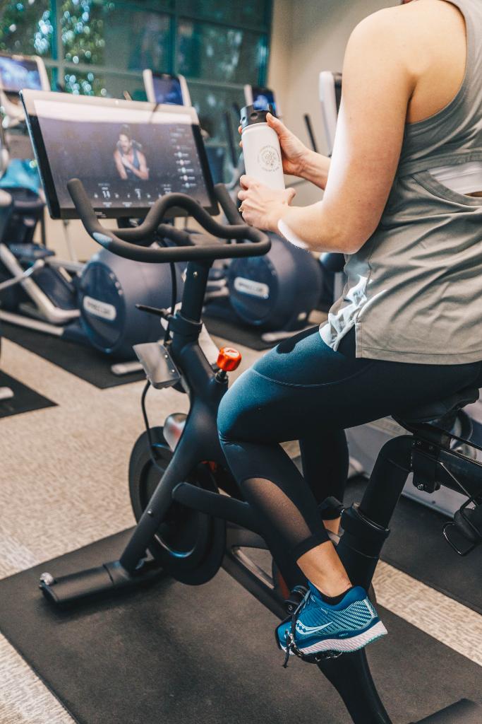 SpaAvania's tweet photo. Our fitness center is now open for resort guests!  Guests will need to check in at the Spa Avania front desk for access. Hours are 8:30am - 6:00pm, with a 45 minute limit. Happy Sweating! 💪 https://t.co/w4Eajez80g