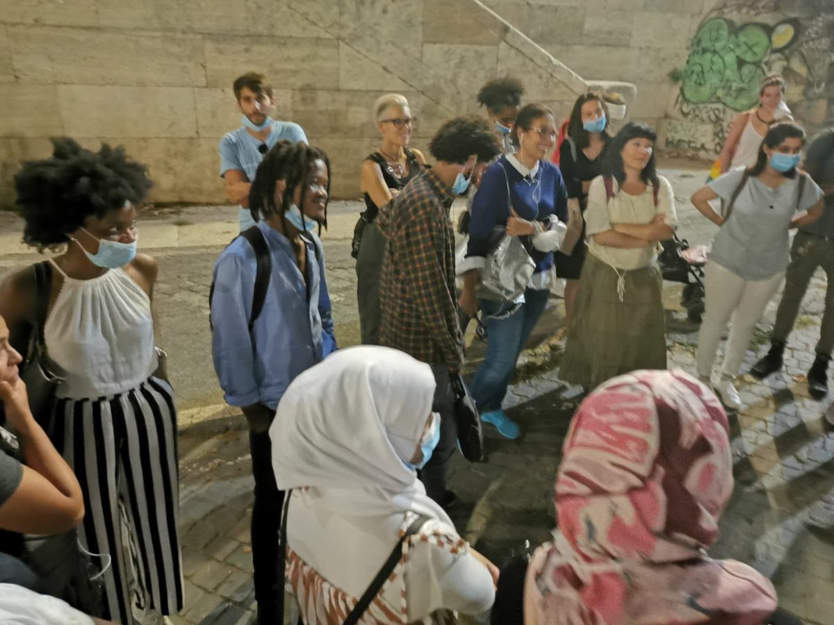 PartecipAzione2's tweet photo. Dopo una giornata di formazione e dibattiti, una passeggiata sonora per Roma con #GuideInvisibili. #PartecipAzione https://t.co/Q83dOFkhQK