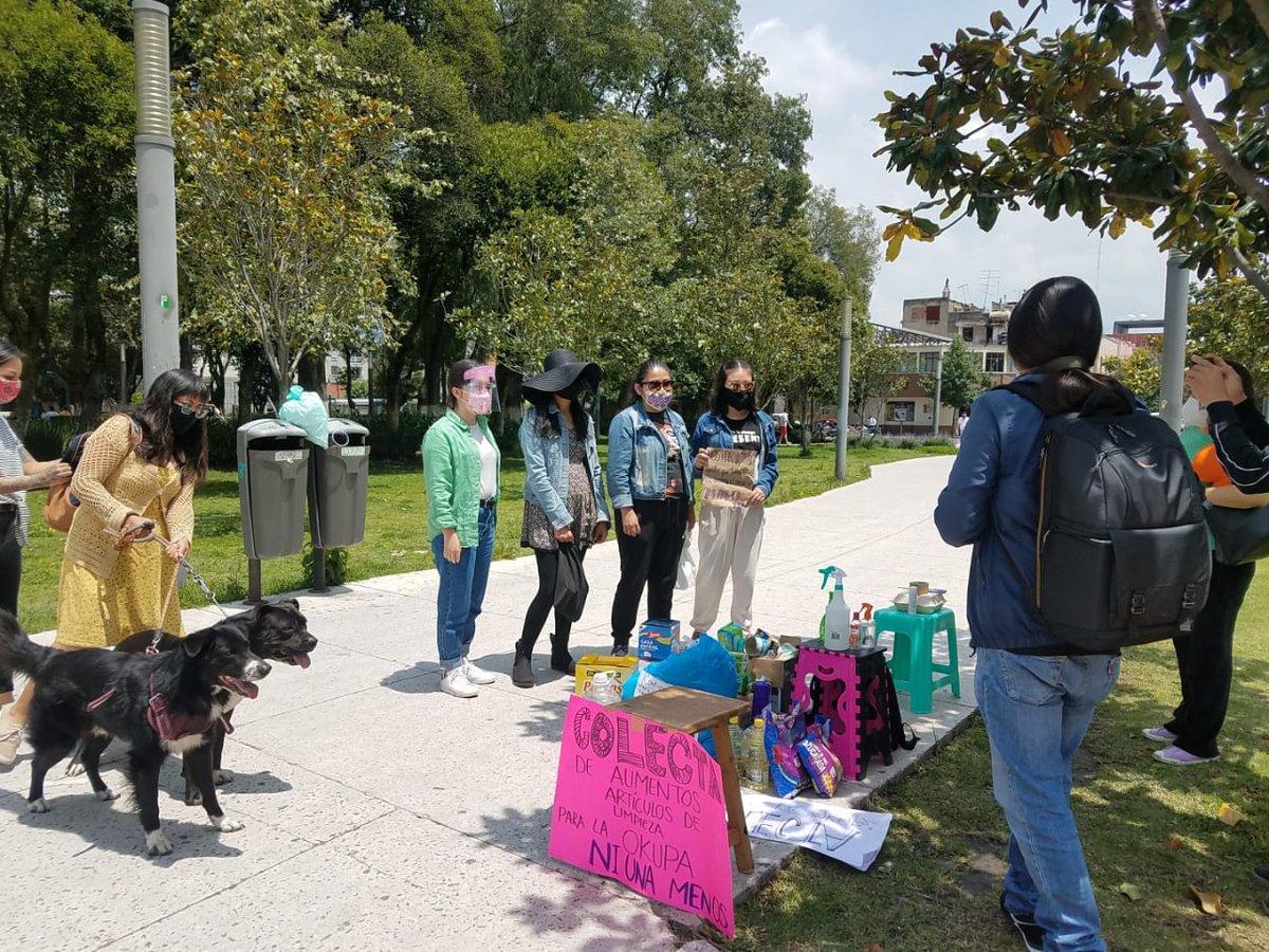 DesterradxsF's tweet photo. Compas
Se sigue con la colecta en la Alameda centra para la Okupa #NiUnaMenos dela CDMX. Se reciben cosas de aseo perdona y cooperación monetarias. 

Mañana también de 11 a 6 pm https://t.co/lbo0uHOgN3