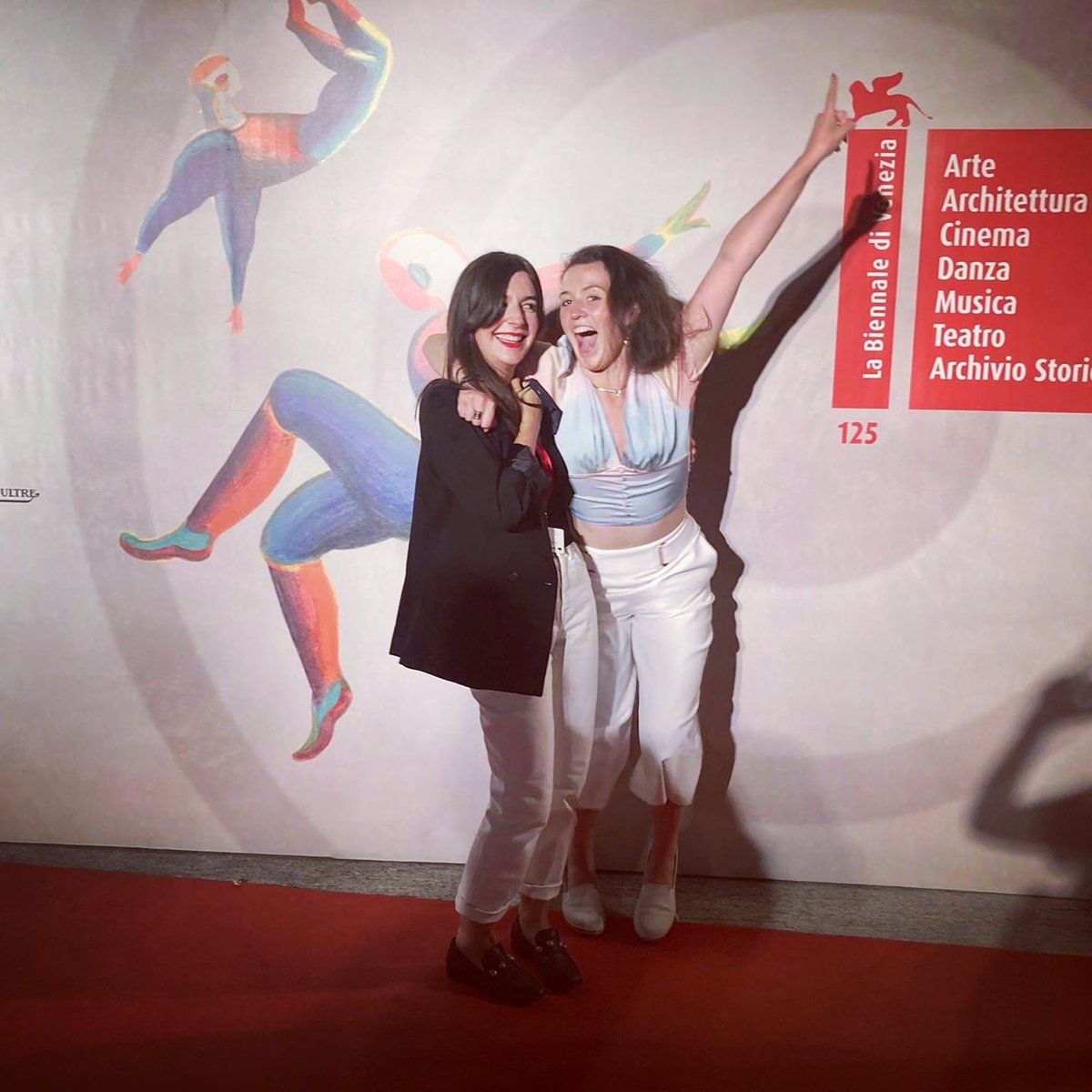 CarreiraLaura's tweet photo. THE SHIFT just won an award at the Venice Film Festival @la_Biennale @AnnaRussMartin 😱🎉😱🎉😱 https://t.co/wqjlziN9qJ