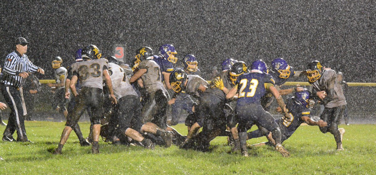 Alburnett vs Ed-Co thankful they could play despite the adverse conditions. #gopirates #iowastrong