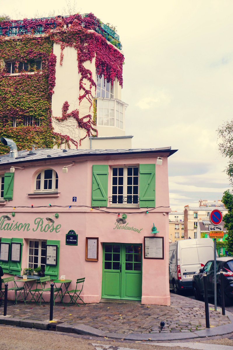 Weused2benormal's tweet photo. La Maison Rose 🌹 https://t.co/JAw24ee38q