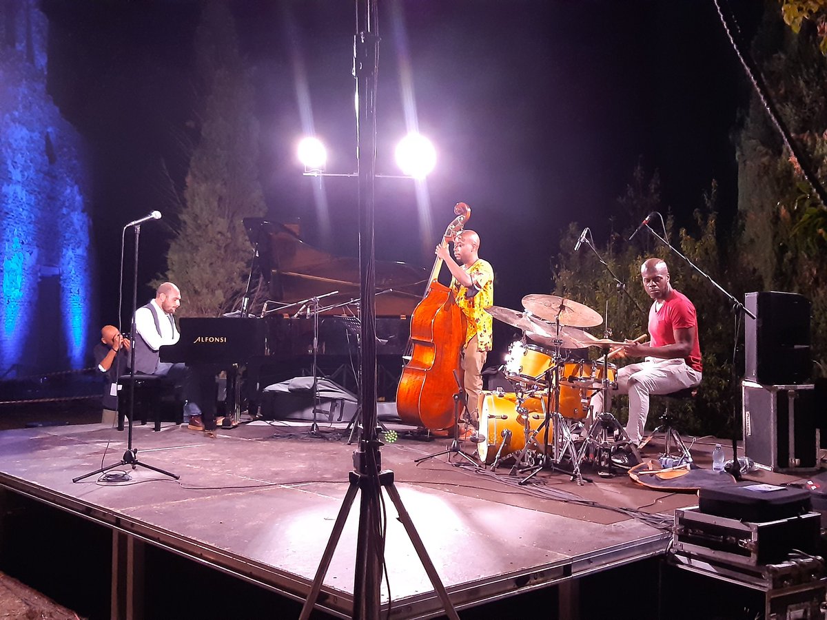 archeoappia's tweet photo. #DomenicoSanna #GregHutchinson #AmeenSaleem #AroundJazz #CeciliaMetella #viaappiaantica https://t.co/JJBeWby2Yj