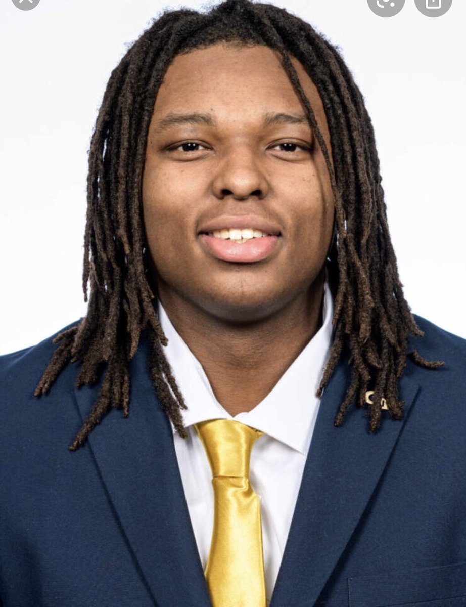 Good luck to @gainesvillefb @JordanWilllams As he makes his first start as a true freshman for <a href="/GeorgiaTechFB/">Georgia Tech Football</a> #gobigred