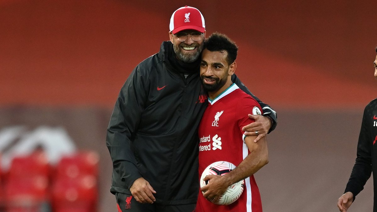LFC's tweet photo. 𝑩𝑶𝑺𝑺 x 𝑴𝑶🤗⚽️ https://t.co/sctXVKmBWA
