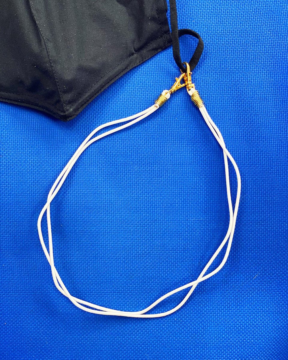 vijisathy's tweet photo. Today in #making...after watching a friend dig out her mask from her grocery bag, decided it was time to say if the masks will be with us a while longer...why not bling it on? #masklace #masklanyards https://t.co/T24IGm5xYz