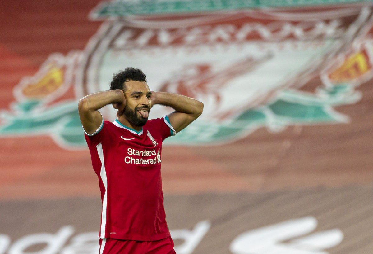 LFC_Arabic's tweet photo. صلاح يدعم صديقه في المنتخب ولاعب الأهلي المصري @MoamenZakaria الذي يمر بأزمة صحية في الآونة الأخيرة ويحتفل على طريقته.

نتمنى السلامة لمؤمن، ستعود أقوى ❤️ https://t.co/QbKVGfV5i7