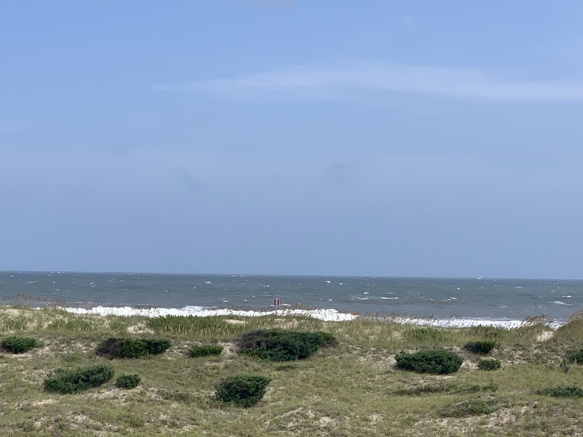 hokieluvah's tweet photo. my happy place #salvo #OBX #mp42 #angryocean https://t.co/h7A8rJtdHA
