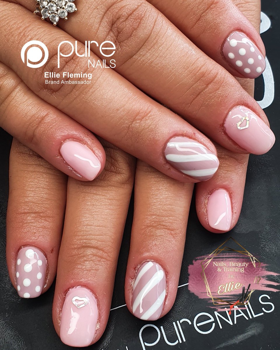 NBTbyEllie's tweet photo. Pretty pink #easibuild overlays with French Pink, French White and Wisteria #halogelpolish @PureNailsUK @ScratchMagazine @TheSalonMag https://t.co/pfVhBP6uMx