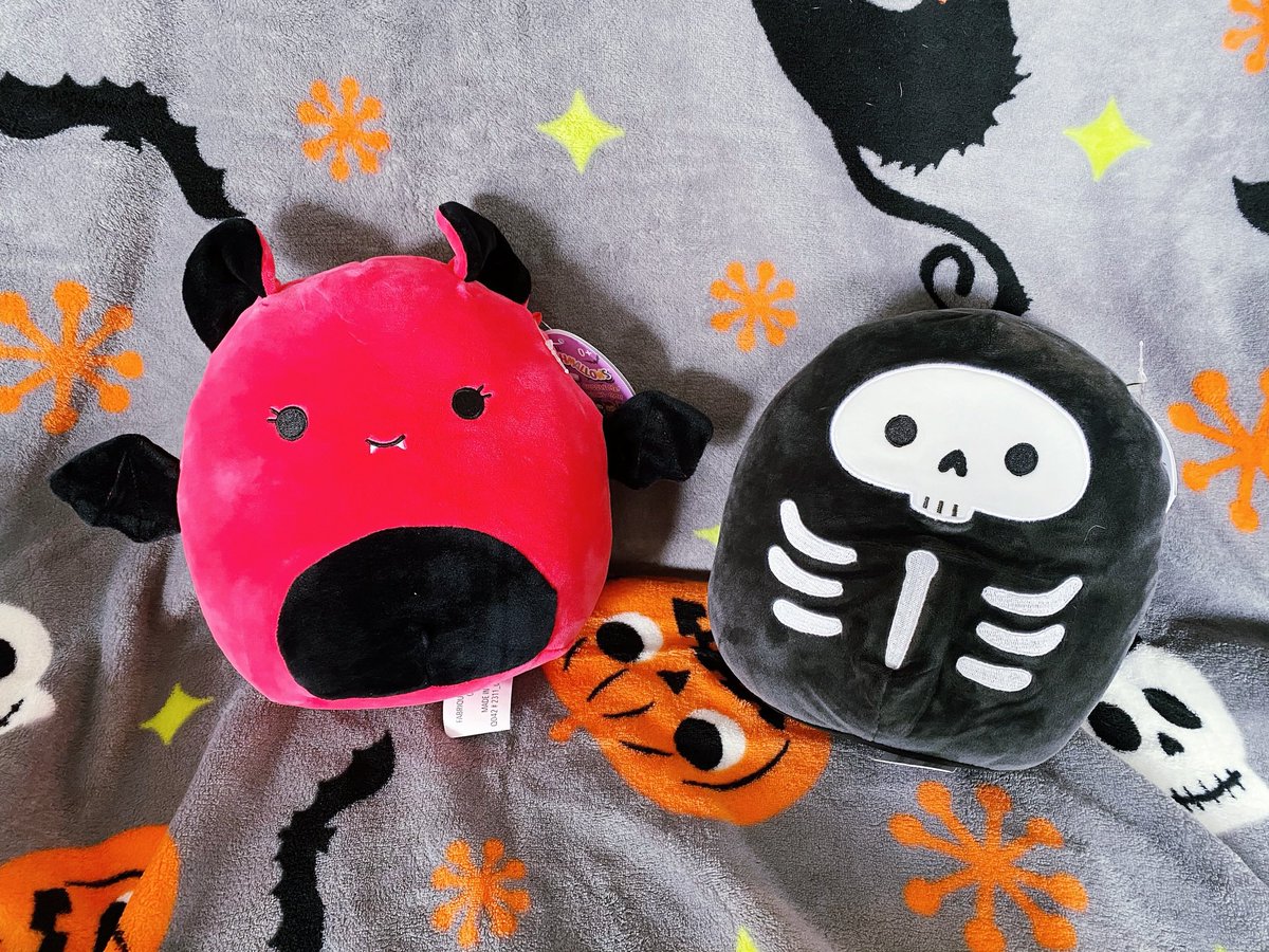 kierapom's tweet photo. 🕸 16K Giveaway!! 🕸

There will be 2 winners! One will receive the skeleton, and one will receive the pink bat! How to enter:

-Follow me
-Like &amp; RT this
-Tag 2 friends &amp; let me know which Squishmallow plush you want!

This giveaway is international &amp; ends on September 19th 🕷 https://t.co/QKm7Me3sS8