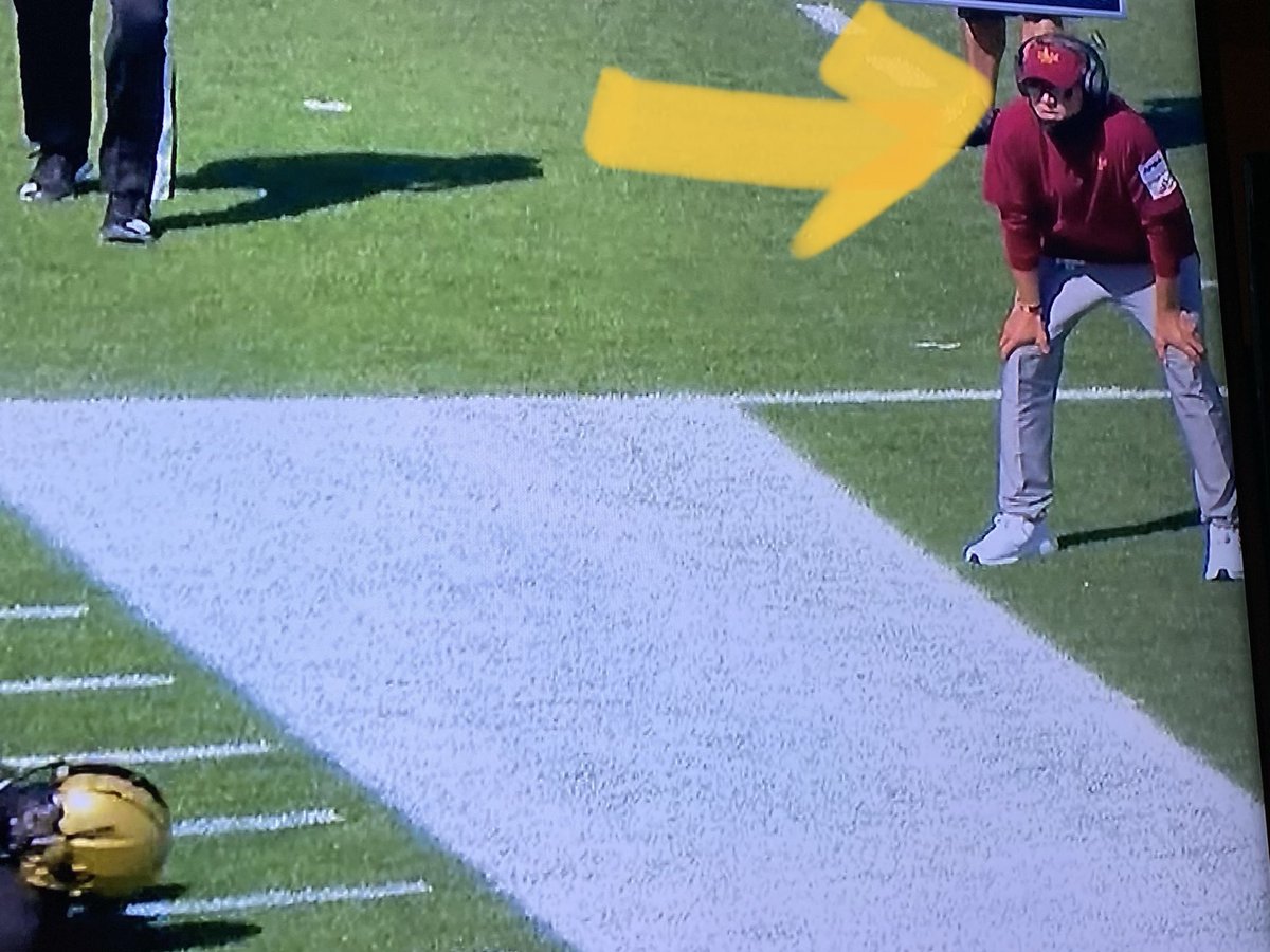 CoachBDW's tweet photo. ๐ฅ๐ฅ๐ฅโฌ๏ธ...๐spy a @ULM_WBB gaiter at the @ULM_FB game in West Point! #reppin #HawkYeah #letsgoWarhawks๐๐ผ๐๐ผ๐๐ผ๐๐ https://t.co/eKd674ijcT