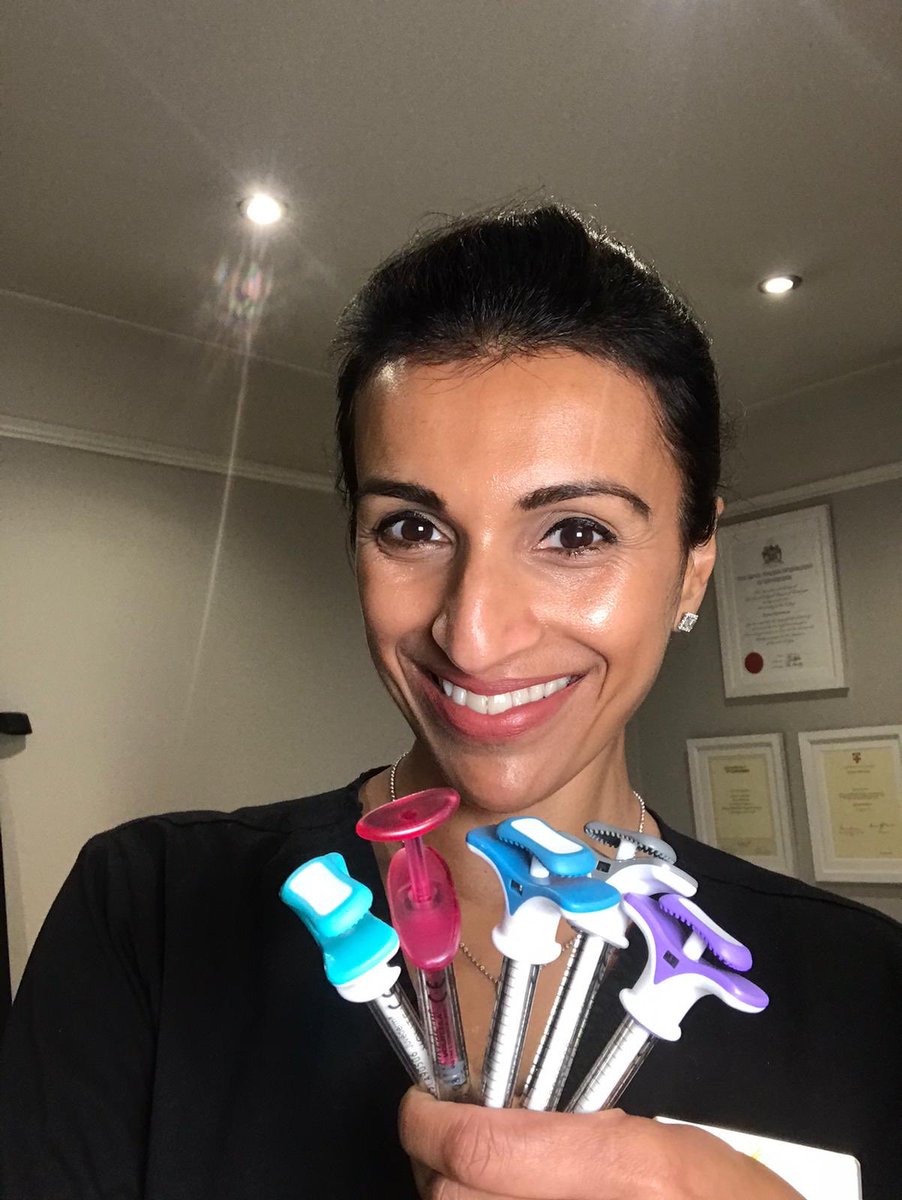 MissBalaratnam's tweet photo. Treatment blending using the full range of @juvederm_uk facial fillers today to achieve balanced and harmonious results #Volux #Voluma #Volift #Volbella #Volite #Beaconsfield #SaturdayClinic #LoveMyJob https://t.co/vDG8ZutU89
