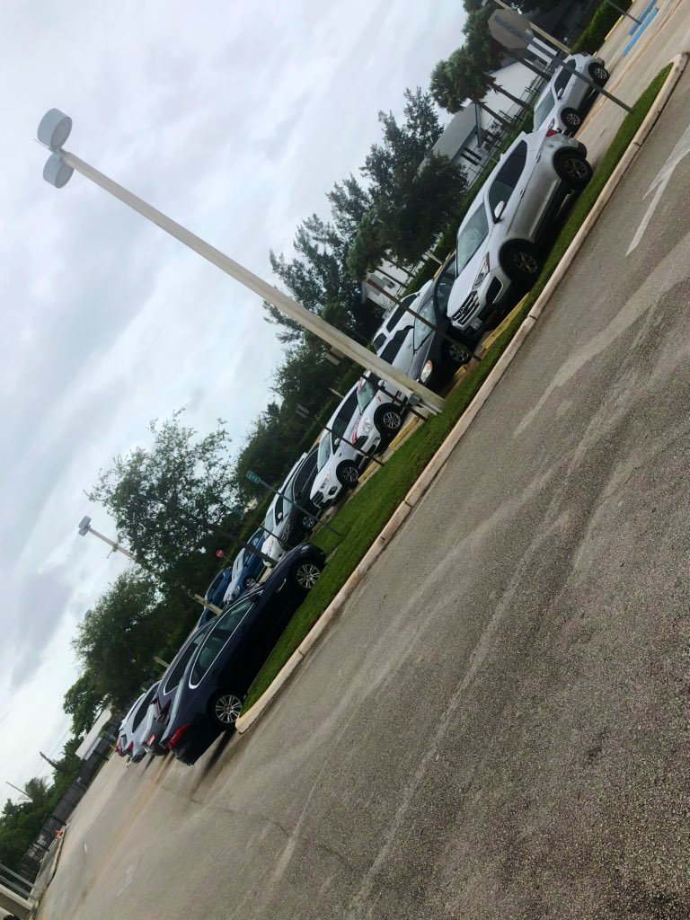MsWeller08's tweet photo. The parking lot is still full after 3pm on a Saturday! These @BartonChargers teachers are dedicated to provide a safe and welcoming environment for their students to come back to! Shout out to the over 30 teachers who came out today! You ROCK!! @denrenvan @capriciousT @pbcsd https://t.co/eCCGKgRK41