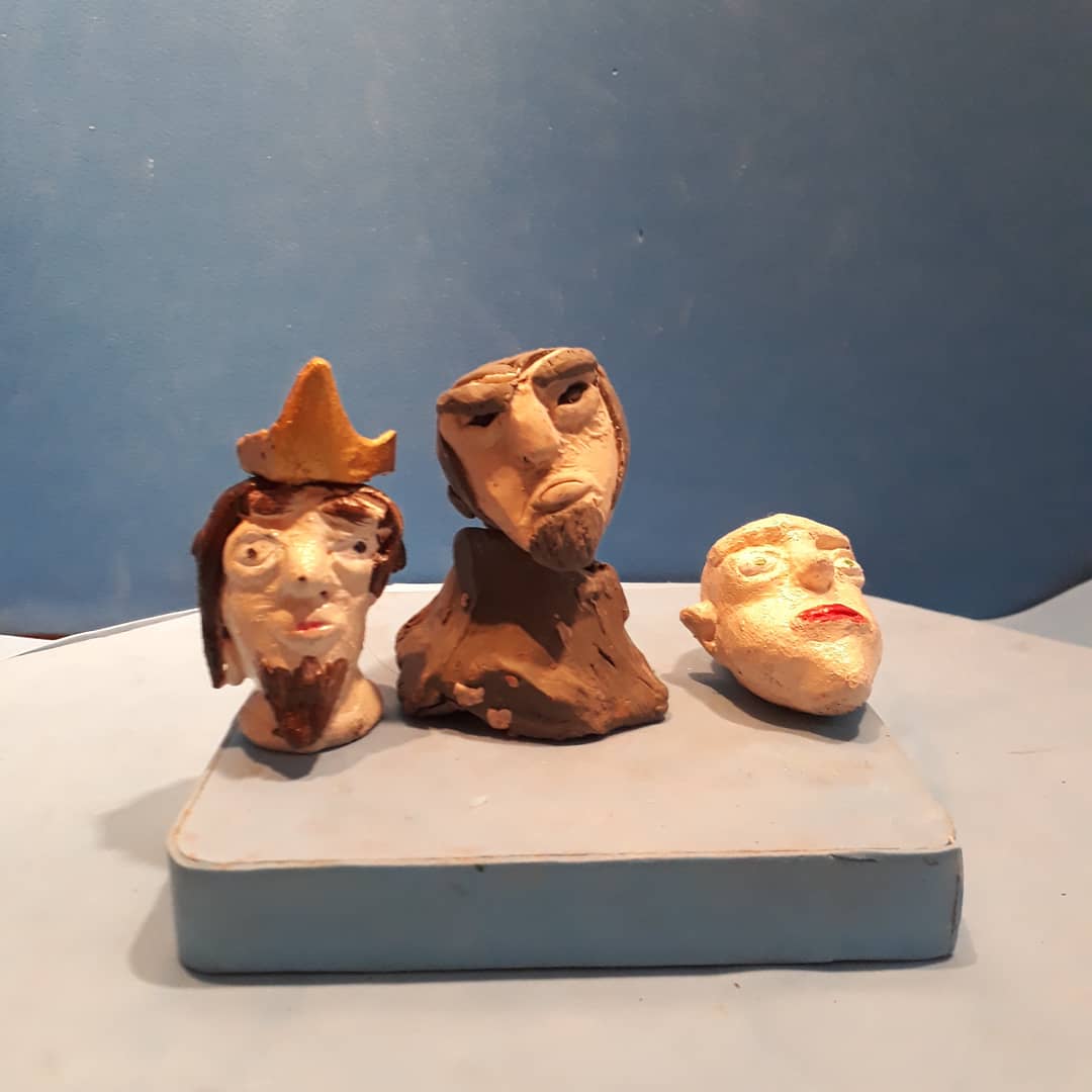M_thimmig's tweet photo. Quick stuff today a few faces as trainer i need traine more human anatomy i do to many monster 🤣🤣
_
#m_thimmig
#clay #plastiline #sculpture #superclay #escultura #characterdesign #ArtStation
#faces #training #human
https://t.co/nt2yBcbA9r https://t.co/77nAuYh9vb