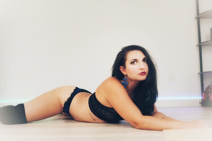 Something about you. #onlyfans #onlyfansgirl #patreoncreator https://t.co/wfUnnef5DH<a href="/tag/onlyfans"class="tags">#onlyfans</a><a href="/tag/onlyfansgirl"class="tags">#onlyfansgirl</a><a href="/tag/patreoncreator"class="tags">#patreoncreator</a>