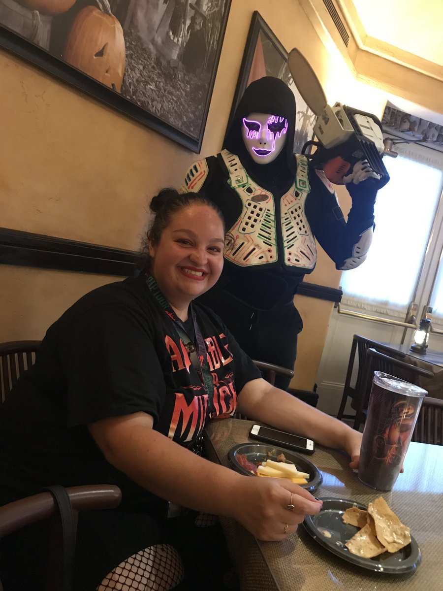 StardustHelas's tweet photo. @RipTourPodcast @theaterchris surprised me with rip tour passes last year, and it was the best night ever! #RIPATHOME #HHNatHome https://t.co/HWVYKgl6Ot