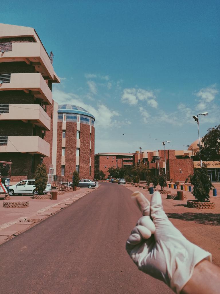 bigdreamieme's tweet photo. الحب ال بيظهر للجامعه في آخر أيام فيها ده شنو ؟؟ 😭😭😭😭😭😭 https://t.co/NKy9KjwDcF