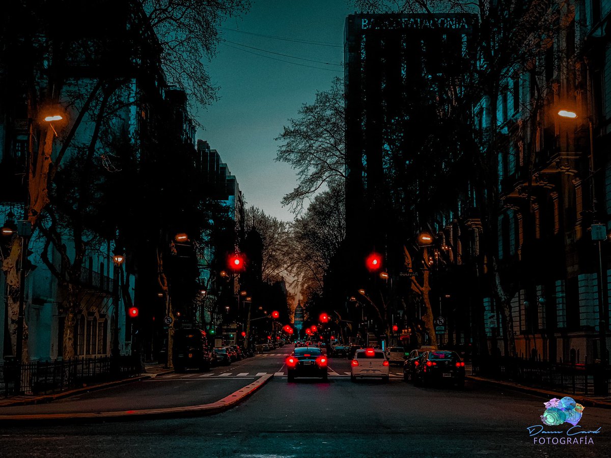 DannCard21's tweet photo. En mi paseo siempre me topo con el atardecer 🌅 de @buenosaires 🥰🥰

.
.
#buenosairescapital 
#shotoniphone 
#tv_streetart_
#graffitimash
#awesome_photographers
#visualcaptures 
#picture_to_keep
#travelexploring
#creavtiveoptic
#urbabandstreet
#ozshotmag 
#agameoftones https://t.co/HOhMS4nydq