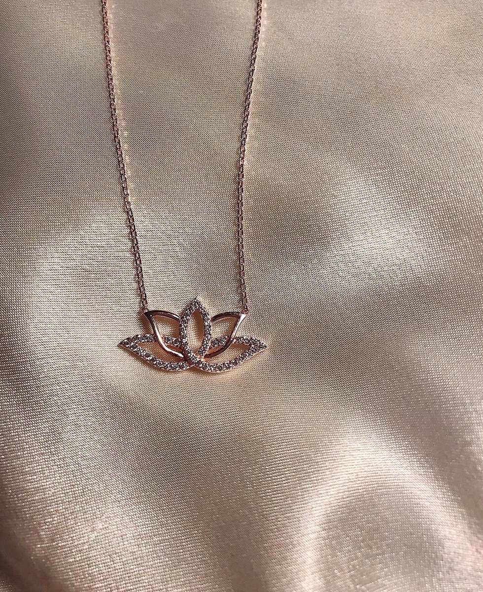 persepsilver's tweet photo. 925 ayar gümüş Lotus Çiçeği Kolyemiz satışta..✨

Bilgilendirme ve sipariş için DM atabilirsiniz💌 https://t.co/Zx4oMQcUJx