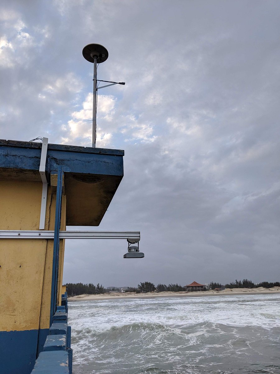 a big shoutout to @UNAVCO for donating 5 yellow bricks for our GPS/GNSS @ tide gauges effort in Brazil.  COVID interfered with the delivery but eventually receivers arrived safe and sound – thank you!