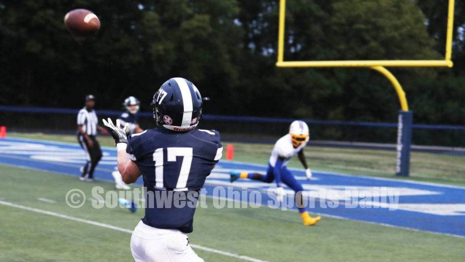 SWOSportsDaily's tweet photo. FOOTBALL: Go to https://t.co/i1Q8x2egzU for Scott Brown's report and Ron Alvey's captioned photo gallery from the Edgewood-Northwest SWOC matchup @pchilders35 @bobmullins33 @yordynick @thecoachmoore @skipweaver65 @ronalvey #edgewoodcougars https://t.co/3eB3PWe7J7