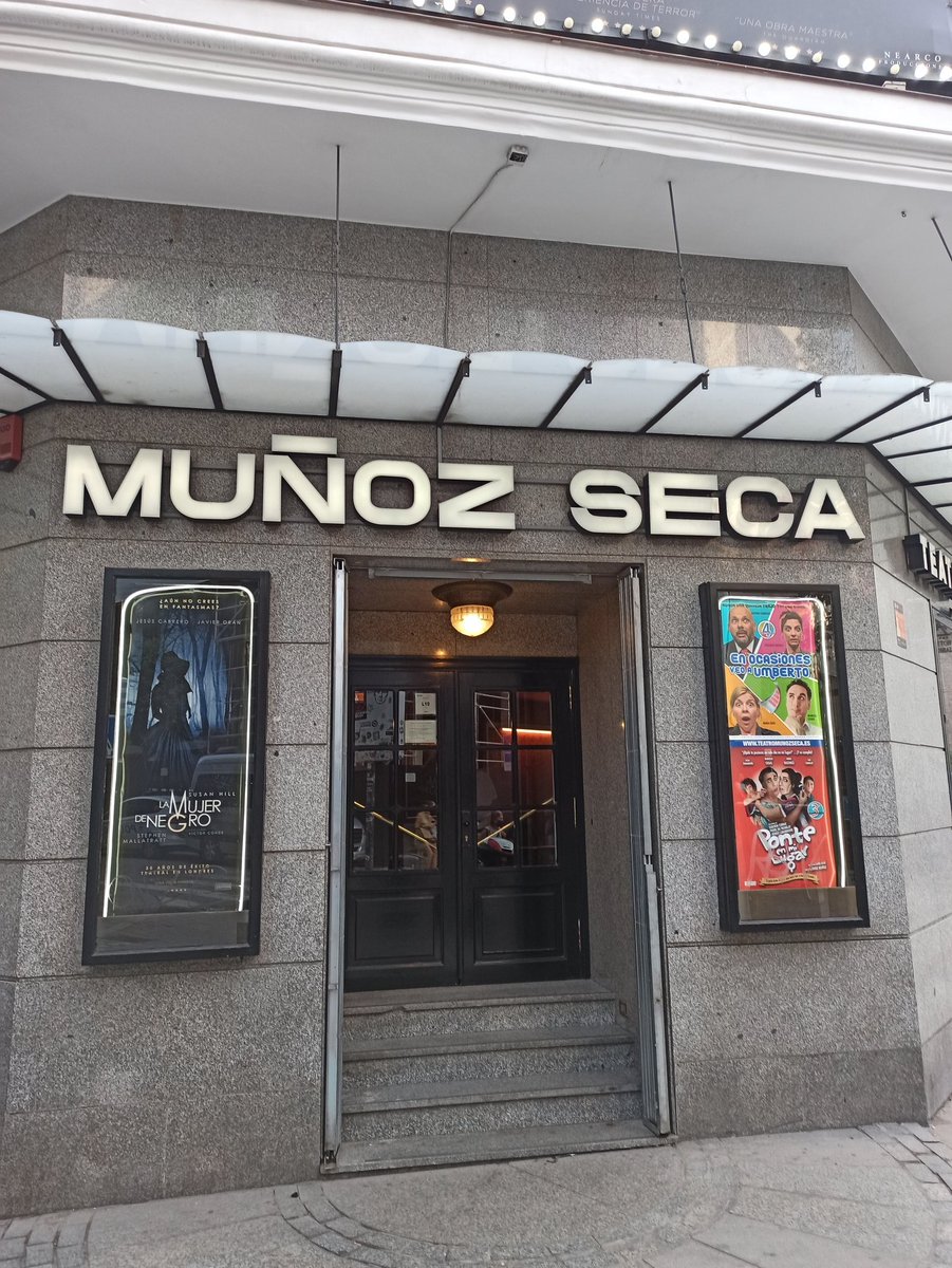 #EnOcasionesVeoAUmberto en el <a href="/MunozSecaMadrid/">Teatro Muñoz Seca</a> Una obra divertidísima, muy recomendable para pasar una tarde entre carcajadas y con mucha seguridad. Muy muy recomendable. 

#teatro #ocio #madrid #FelizSabado