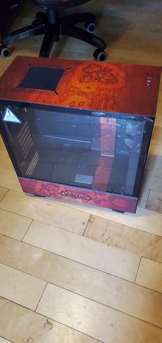 My new case has arrived its the number 825 #warcraft @RaginCajunChips @Duck_Cubed https://t.co/QqWQE<a href="/tag/warcraft"class="tags">#warcraft</a>