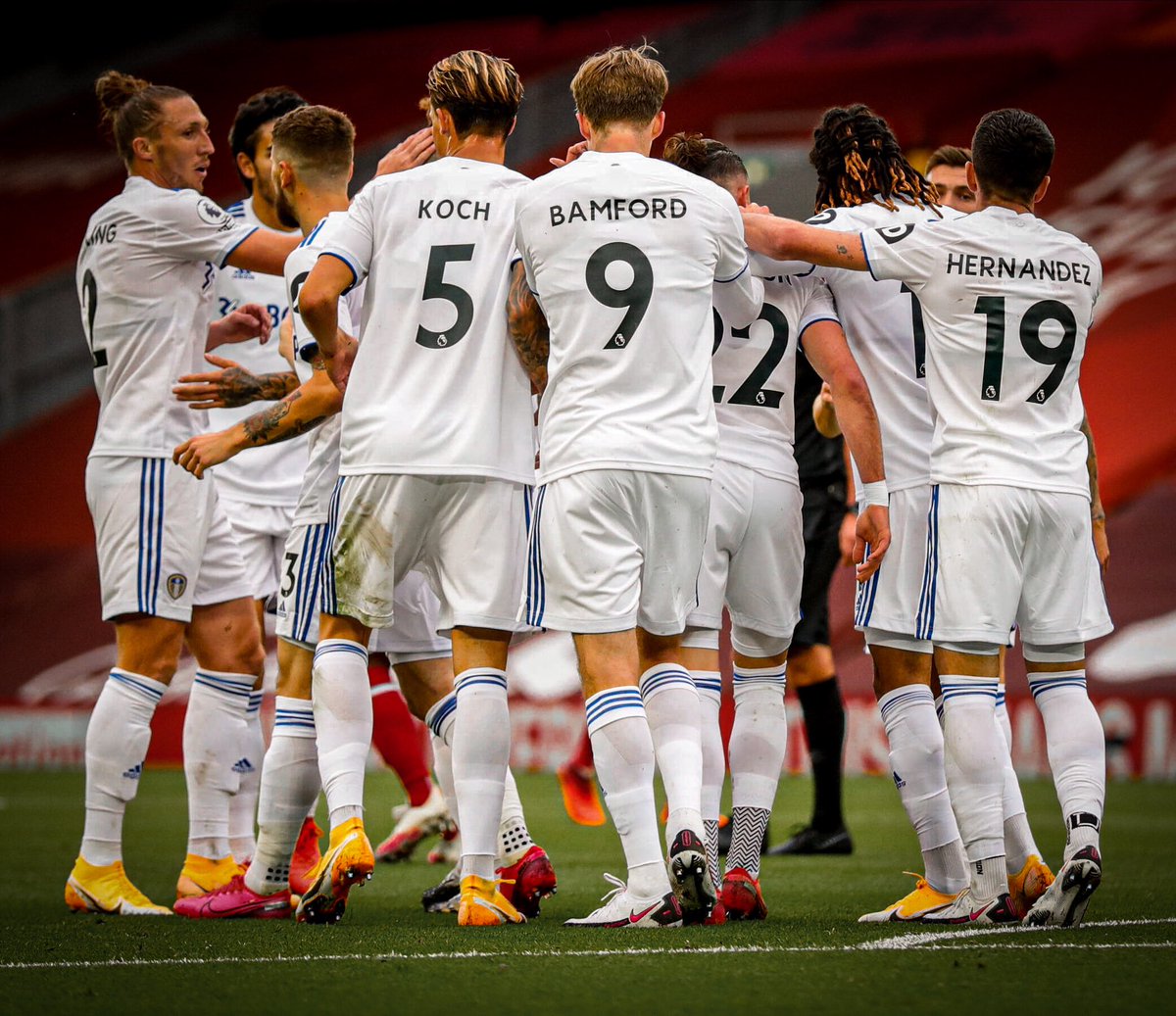RobinKoch25's tweet photo. Thrilling debut - Thrilling start of the season. 💥

A match with ups and downs and unfortunately we can’t bring home any points but we will keep fighting like this and we will keep marching on together. 🔵🟡⚪️ @LUFC https://t.co/lo72pQYKNf