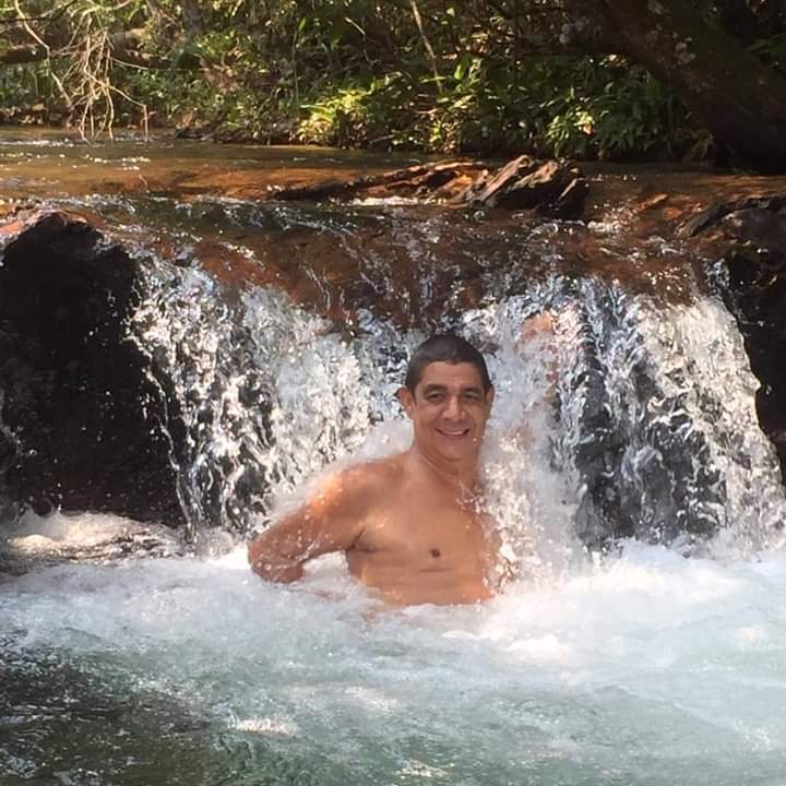 pagodeanos90's tweet photo. Hoje eu queria tá só o Zeca https://t.co/jQDlElqR06
