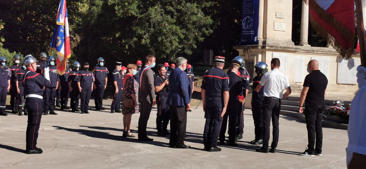 LegionHonneur34's tweet photo. @ClareLouHart @Heraultinfos @Occitanie @SDIS34 @danielle_aben @Prefet34 @Gendarmerie_34 @Delafosse2020 @Fvillette @CoteMontpel @F_DombreCoste La @LegionHonneur34 et l'#ANMONM34 participaient à la journée nationale des Sapeurs-pompiers de #France à @montpellier_ https://t.co/C4LRH54kiV