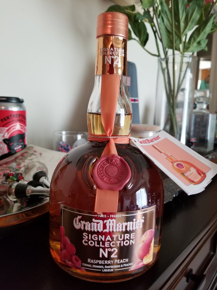 tparkey830's tweet photo. I'm not a huge fan of peach but I am one of #GrandMarnier!! 🥃 I had to get this for us to try! #raspberrypeach https://t.co/mkOKt1Tle4