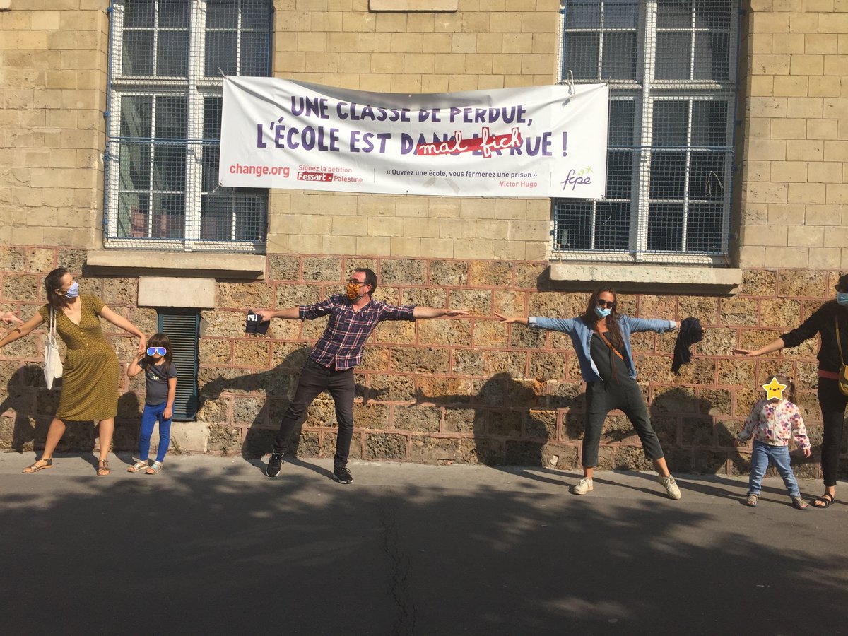 Deputee_Obono's tweet photo. 🔴🏫Soutien à la mobilisation des parents et personnels de la @MaternelleP à #Paris19, de nouveau menacée par une fermeture de classe. 135 enfants dans 5 classes=non sens sanitaire et pédagogique ! @Academie_Paris @Paris @Paris19e il faut une rallonge budgétaire pour un 6e poste. https://t.co/BD9leKETpE