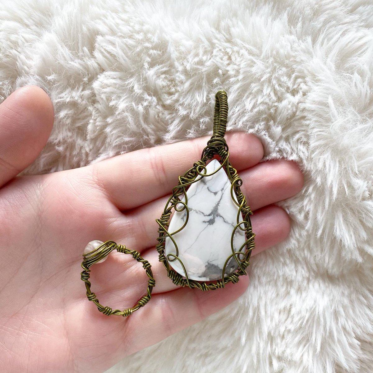 Wondering what’s left?
soulfulwraps.bigcartel.com
Check it out!🏔🌿🌲
Willing to sell the wonder ring and Yosemite pendant as a bundle!
Also willing to take $2 off of any piece! Message me before I change my mind!! Feeling generous 💛