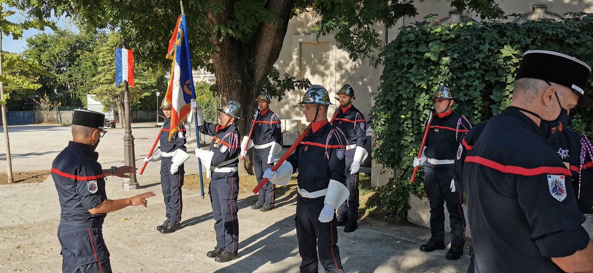 LegionHonneur34's tweet photo. @marieDL_34 @SDIS34 @DDSIS34 @Prefet34 La @LegionHonneur34 félicite @marieDL_34 pour cette distinction décernée au cours de la journée nationale des Sapeurs-pompiers de #France à laquelle participaient les #OrdresNationaux @LegionHonneur34 @LHdecores #ANMONM34 https://t.co/rnWkyrYOjg