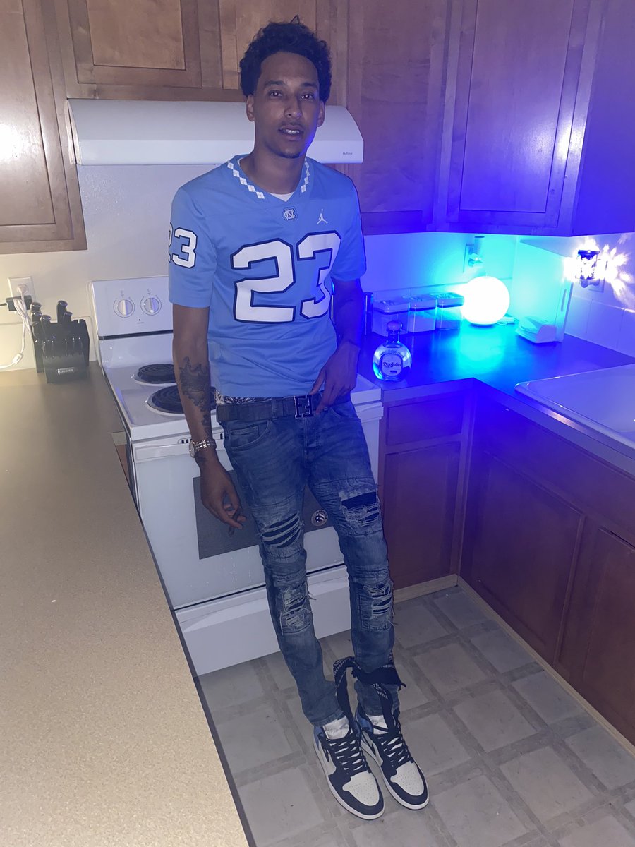 Freeboogg's tweet photo. You could be my lil secret N ain’t nobody gotta know.. https://t.co/8LFeRlkOhs